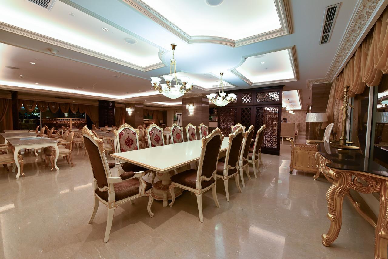 Myko Hotel & Convention Center Makassar Dış mekan fotoğraf